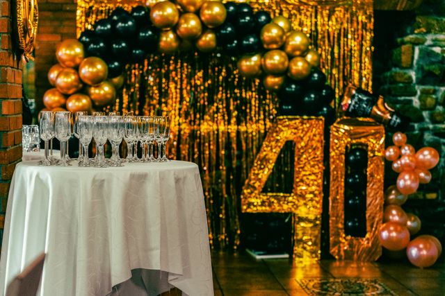 Gold black balloons birthday decor